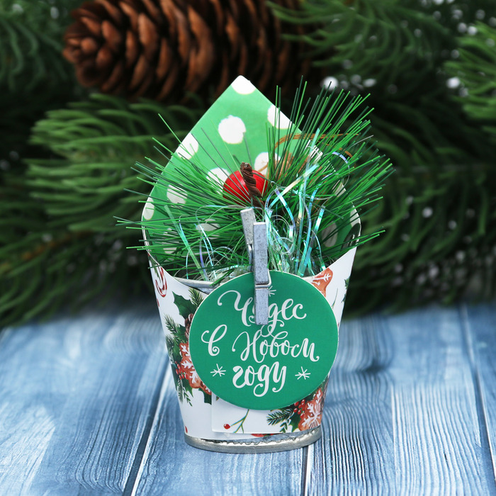 Новогодний декор с пожеланием "Чудес в Новом Году!"