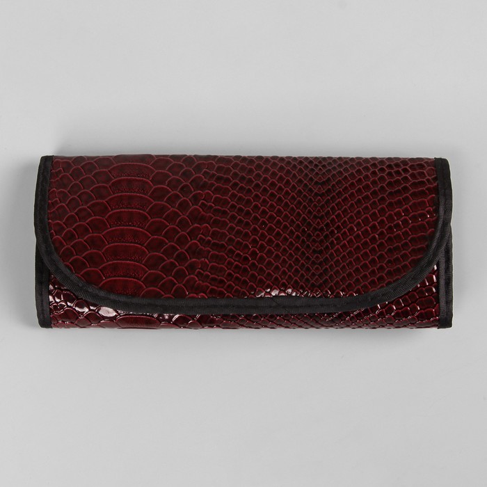 Набор кистей для макияжа «Рептилия», 7 предметов, на кнопке, цвет бордовый