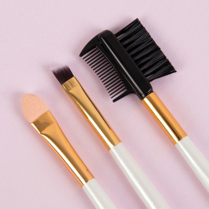 Набор кистей для макияжа «Нежность», 7 предметов, на кнопке, цвет серый