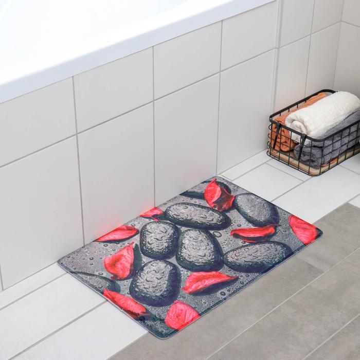 Коврик для ванной "Камни лепестки роз"