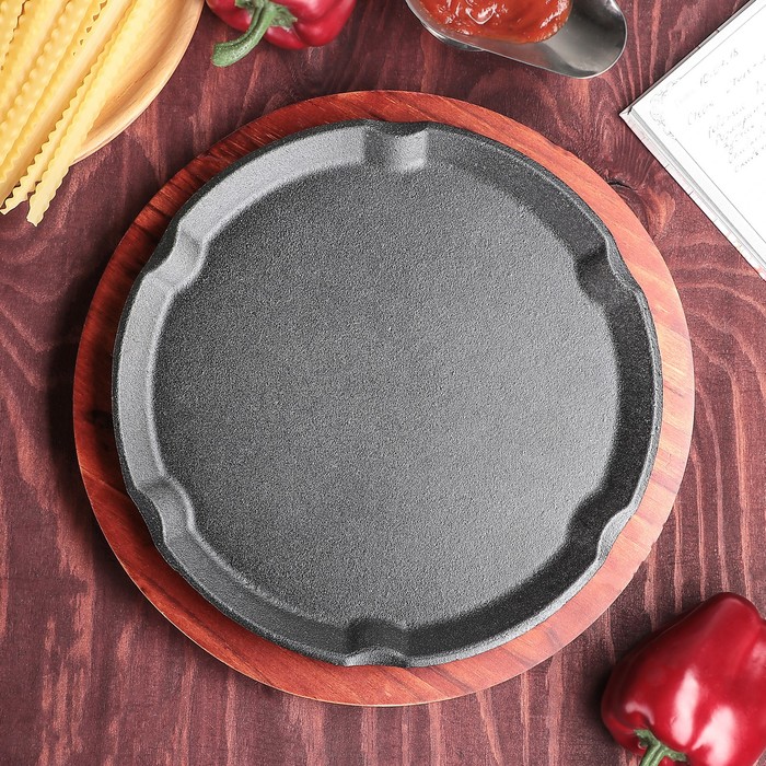 Сковорода на деревянной подставке "Круг. Постоянство" 26,5х26,5х2