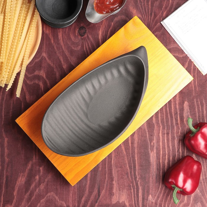 Сковорода на деревянной подставке "Улитка" 31х16,5х6 см