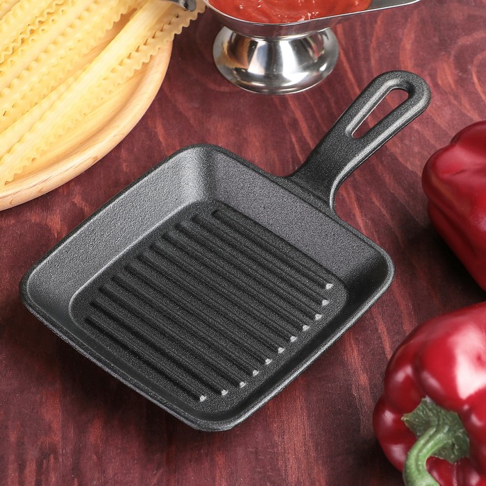 Сковорода 14х14 см "Квадрат. Гриль", чугунная ручка