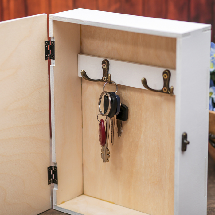 Ключница фанера "Ягоды" 20х26х6,5 см