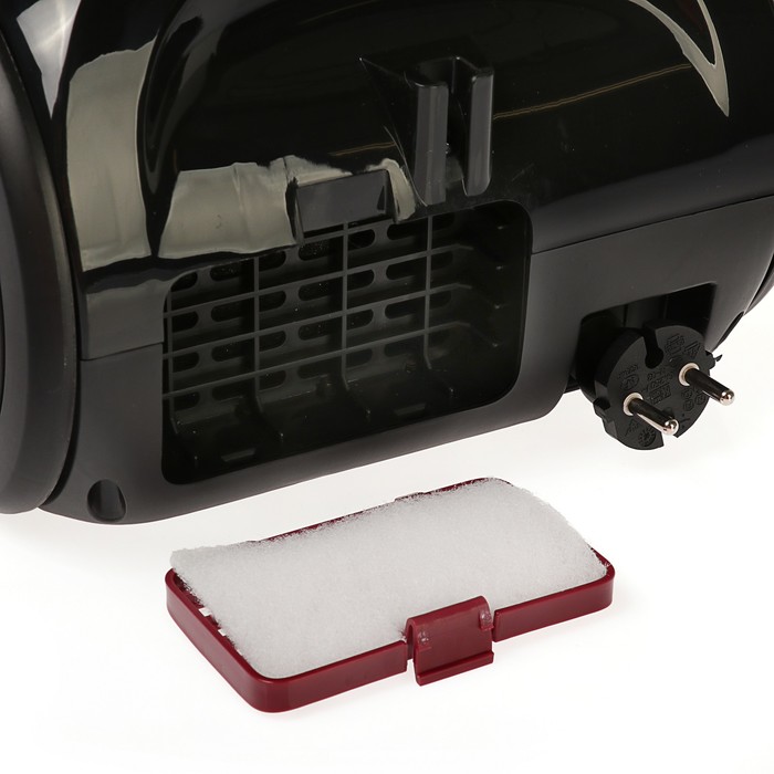 Пылесос LUMME LU-3211, 2200 Вт, 2 л, циклон, бордовый гранат