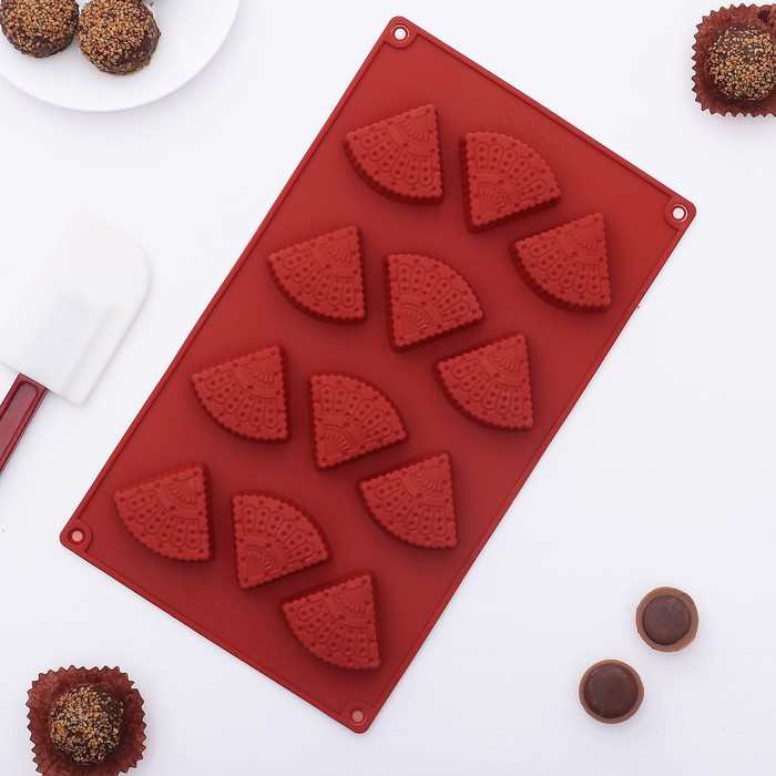 Форма для льда и шоколада "Кусочек торта", 12 ячеек