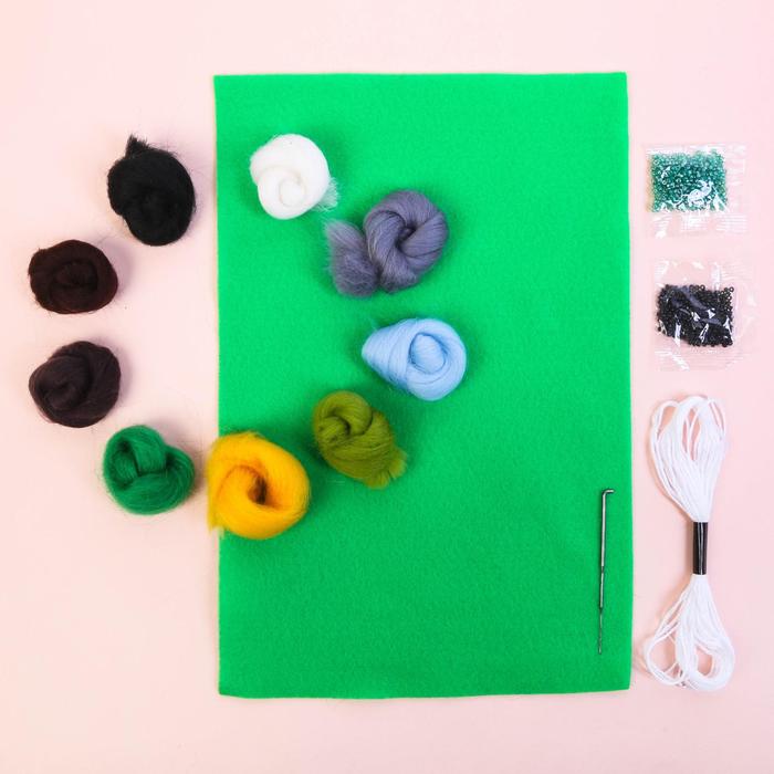 Живопись шерстью с бисером "Енот"