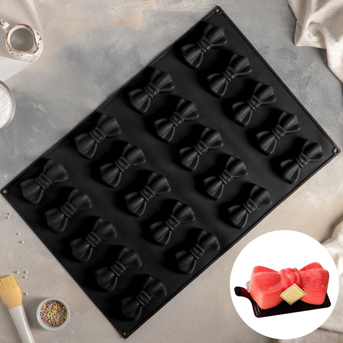 Форма для выпечки и муссовых десертов "Бантики", 20 ячеек, цвет черный