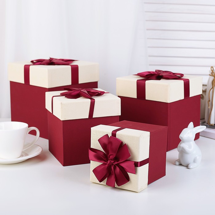 Набор коробок 4в1, 17 х 17 х 17,5 - 10,5 х 10,5 х 11,5 см