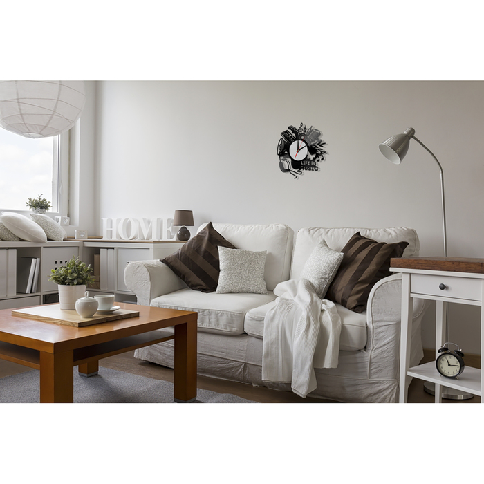 Часы из виниловой пластинки "Жизнь - это музыка"