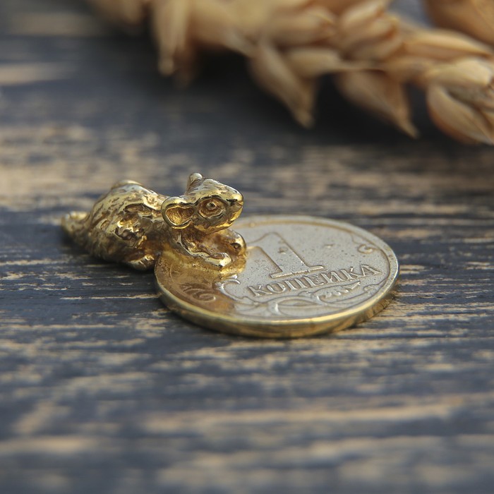 Сувениры из латуни &quot;Мышка держит монету&quot;