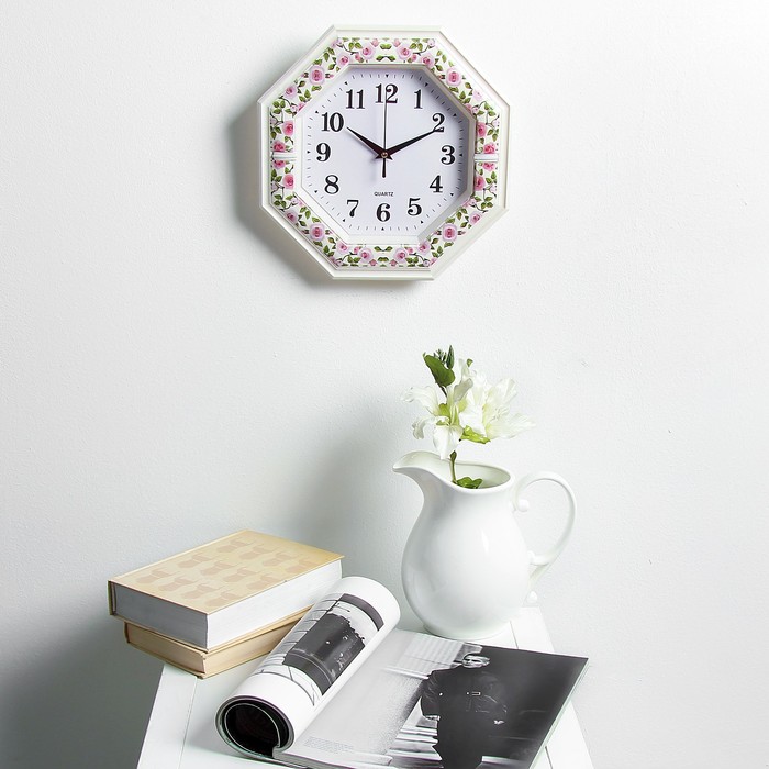 Часы настенные восьмиугольник, рама с цветочками 27,5*27,5*3