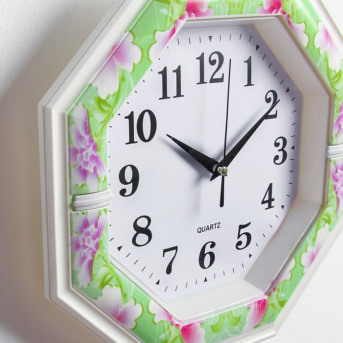 Часы настенные восьмиугольник, рама с цветами 27,5*27,5*3