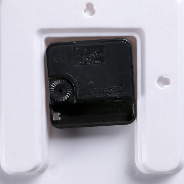 Часы настенные квадрат, рама с узором, 25,5*25,5*3