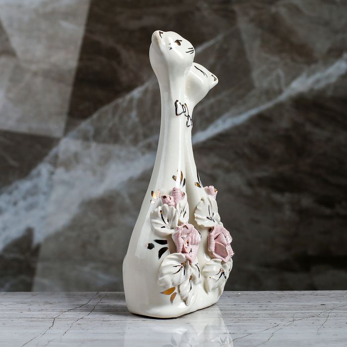 Сувенир-статуэтка средняя "Мультяшки Поцелуй" белая лепка