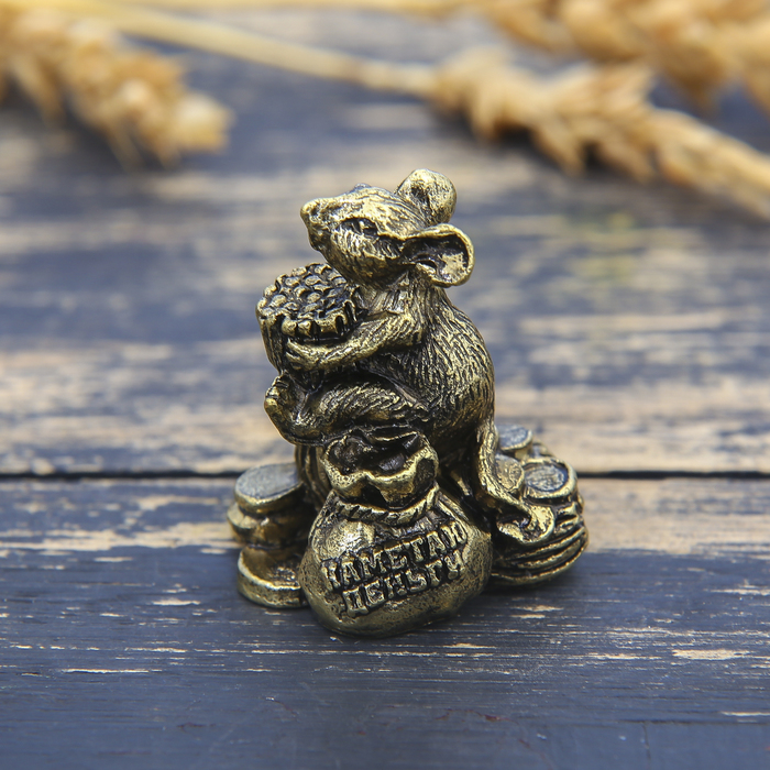 Фигурка мышка "Наметаю деньги", латунь, 2,6 х 3,3 см