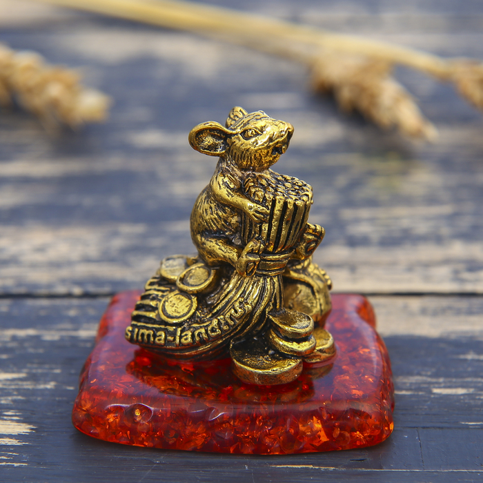 Фигурка на камне мышка "Наметаю деньги", золото, 5 х 4,1 см