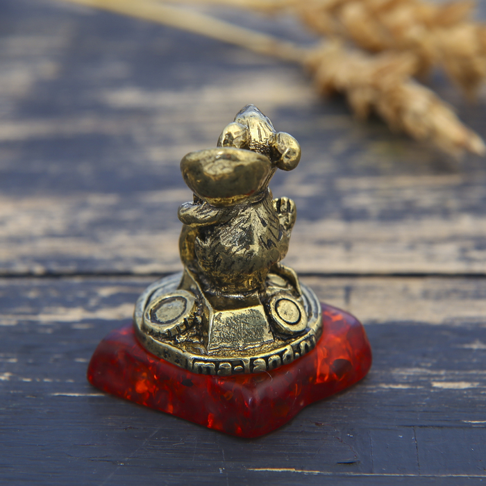 Фигурка на камне мышка "Загребушка", латунь, 2,6 х 3,6 см