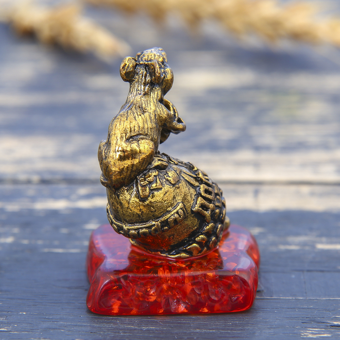 Фигурка на камне мышка "Достатка" жёлудь, золото, 2,6 х 3,6 см