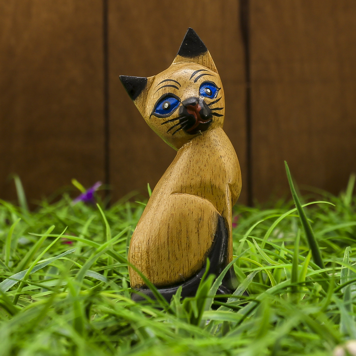 Сувенир дерево "Котёнок с голубыми глазками" 5х3х10 см
