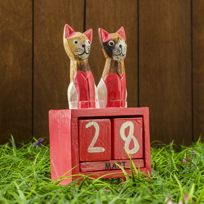 Настольный календарь "Парочка кошек" 11х5,5х18 см МИКС