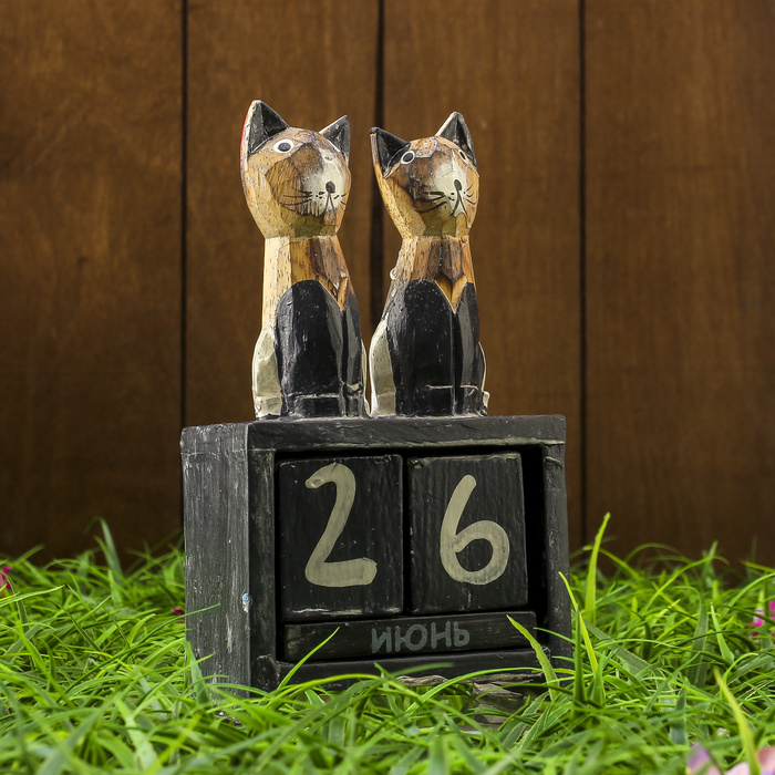 Настольный календарь "Парочка кошек" 11х5,5х18 см МИКС