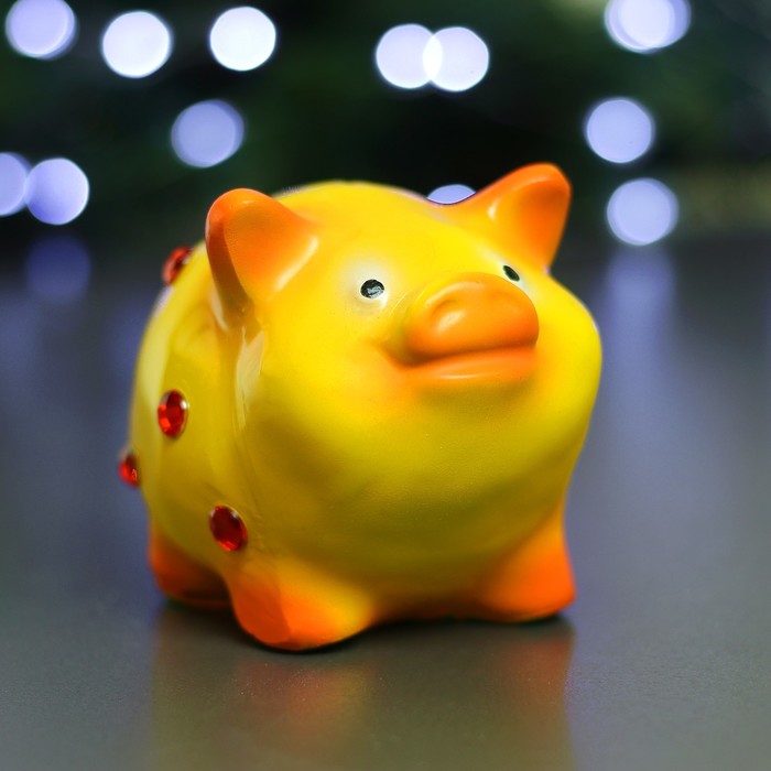 Копилка "Свинка маленькая со стразами" жёлтая 9,5х9х13см