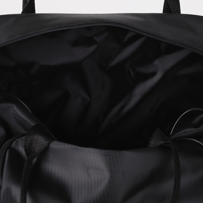 Сумка дорожная, отдел на молнии, наружный карман, длинный ремень, цвет чёрный