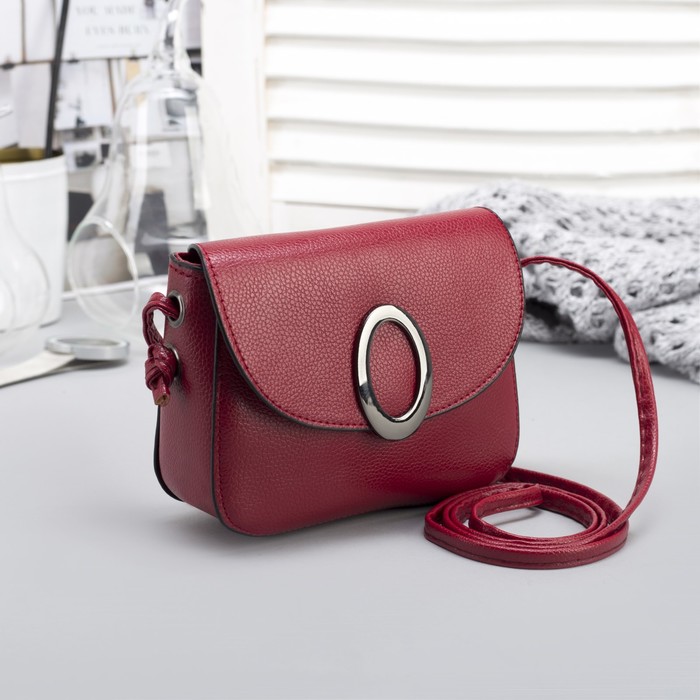 Сумка женская, отдел на молнии, длинный ремень, цвет красный