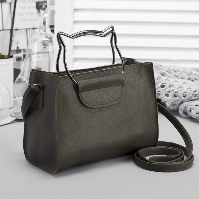 Сумка женская, отдел на молнии, длинный ремень, цвет зелёный