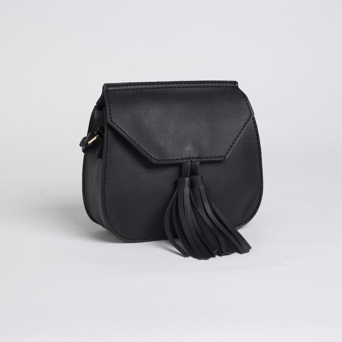 Сумка женская, отдел на молнии, длинный ремень, цвет чёрный