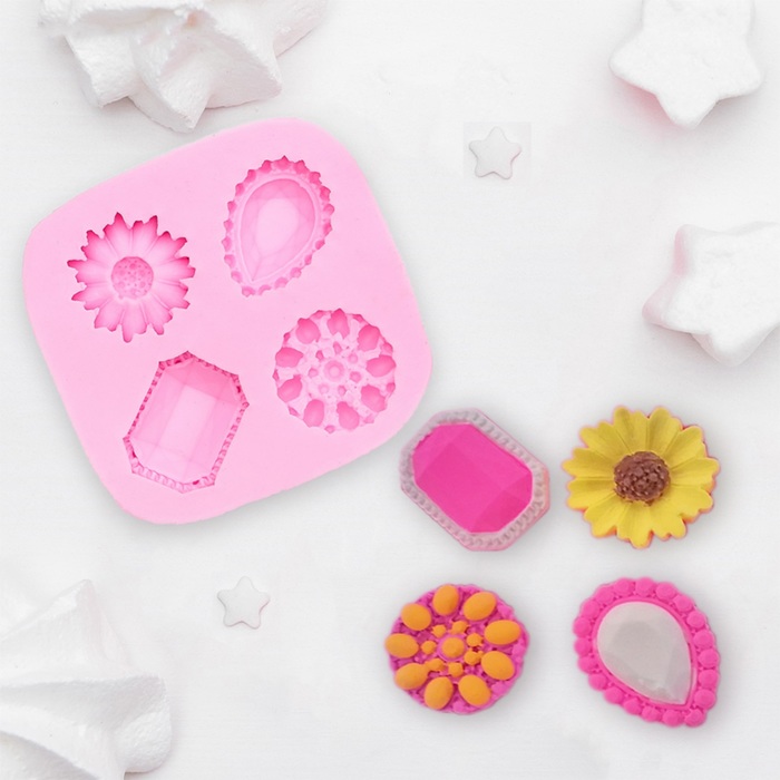 Молд 7,5х7,5х1,2 см "Цветы и камни"