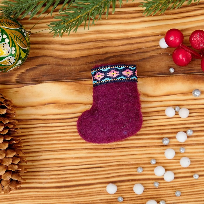 Магнит «Валенок», фиолетовый, 5,5×4 см, ручная работа