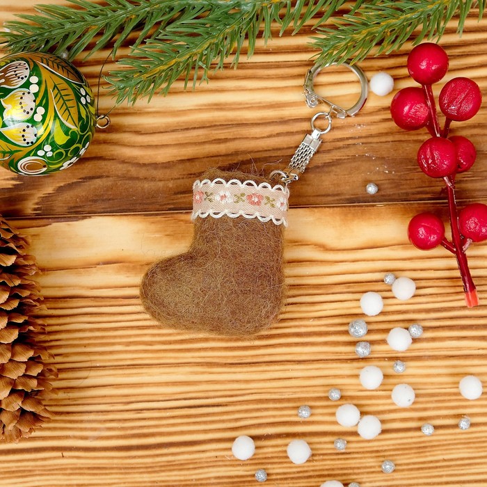 Брелок «Валенок», коричневый, 5,5×4 см, ручная работа