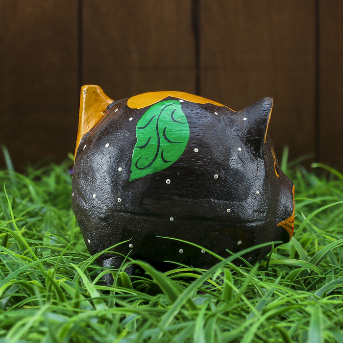 Сувенир "Копилка-свинка с листочком" 10х8х10 см