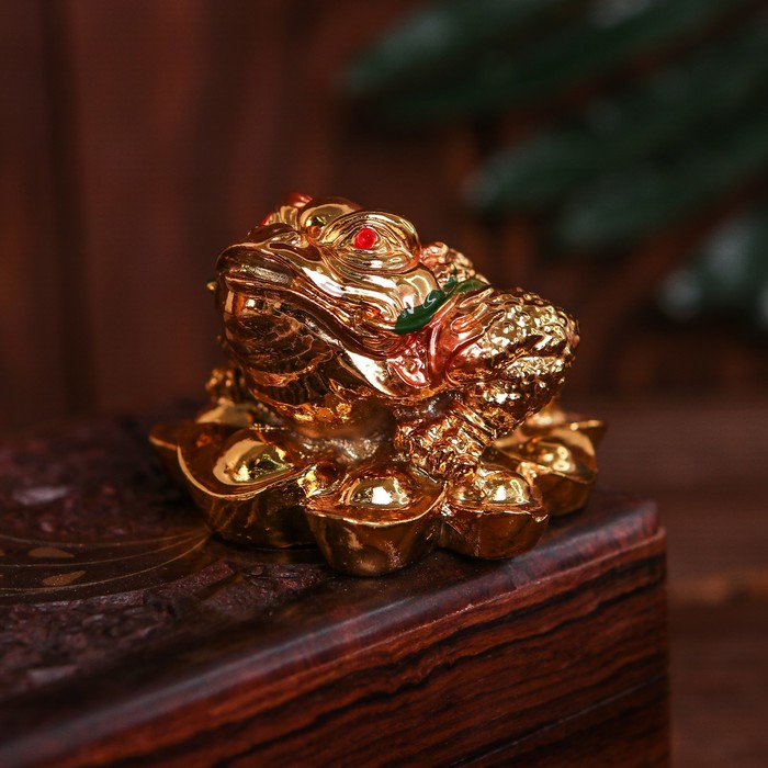 Сувенир "Золотая жаба" пластик, 6х5 см