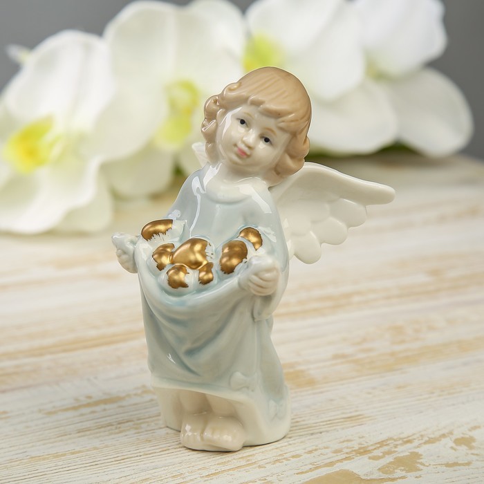 Сувенир керамика "Ангел в голубом с множеством сердец" 14х7х9 см