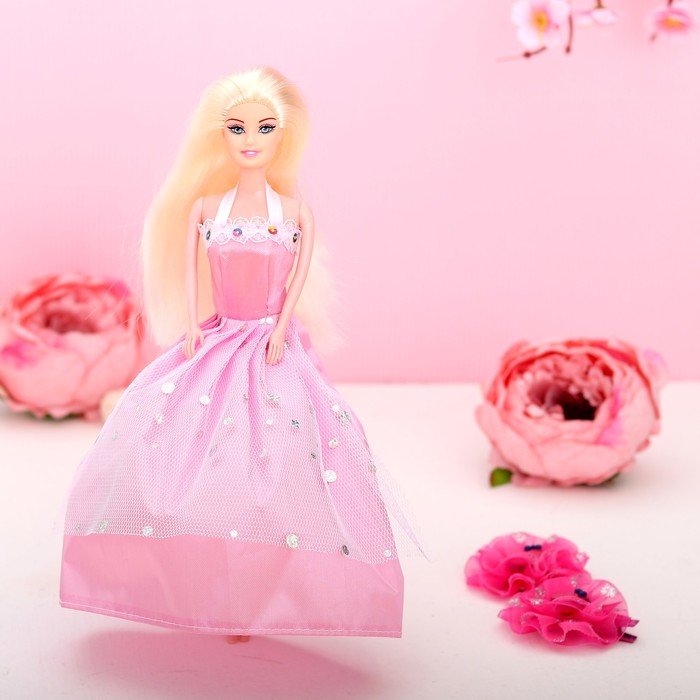 Кукла на подложке с аксессуарами «Самой модной», МИКС