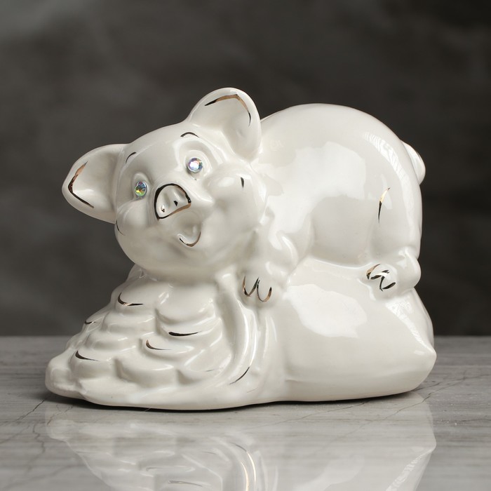 Копилка "Свинка на мешке" белая глазурь