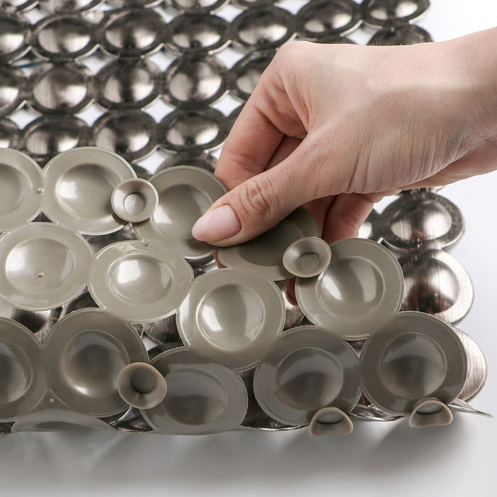 Коврик для ванны "Шарики" 33х67 см, цвет бронза