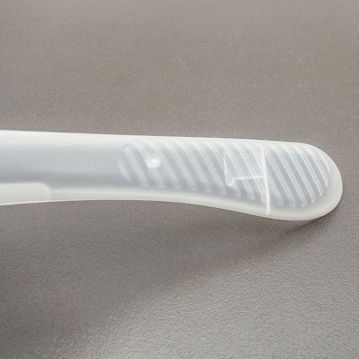 Вешалка-плечики 43х14х4,5 см, антискользящие плечи, цвет прозрачный