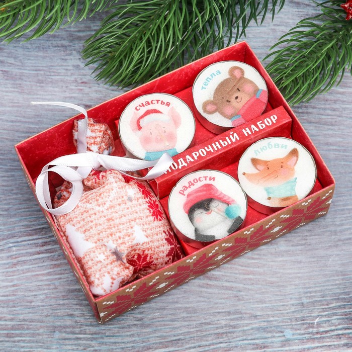Подарочный набор "Любви в Новом Году", аромасаше + свечи