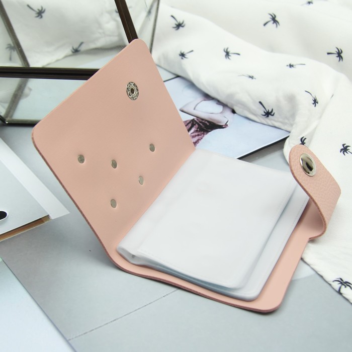 Визитница, 28 кардхолдеров, на кнопке, цвет пудровый