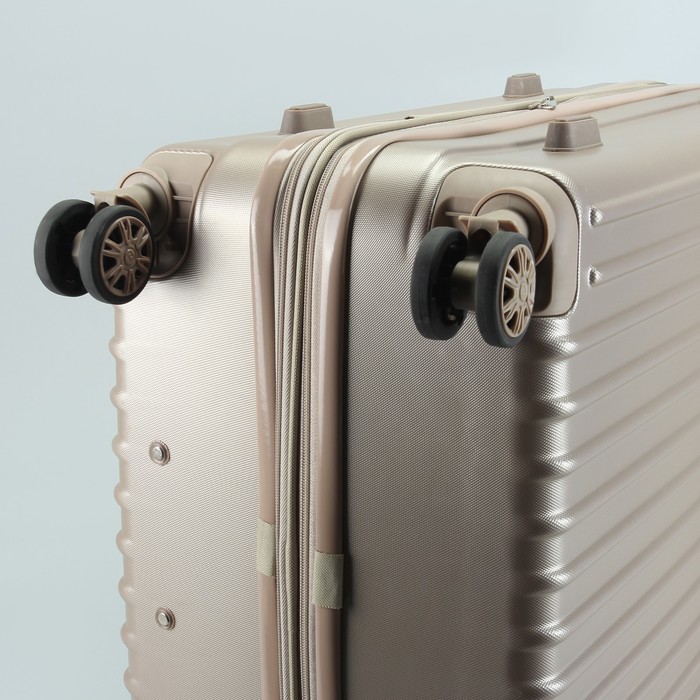 Чемодан большой "Полосы" 28", отдел на молнии, с расширением, кодовый замок, 4 колеса, цвет бежевый