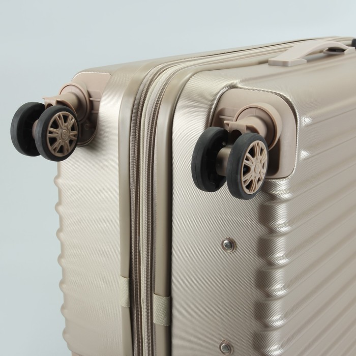 Чемодан средний "Полосы" 24", отдел на молнии, с расширением, кодовый замок, 4 колеса, цвет бежевый