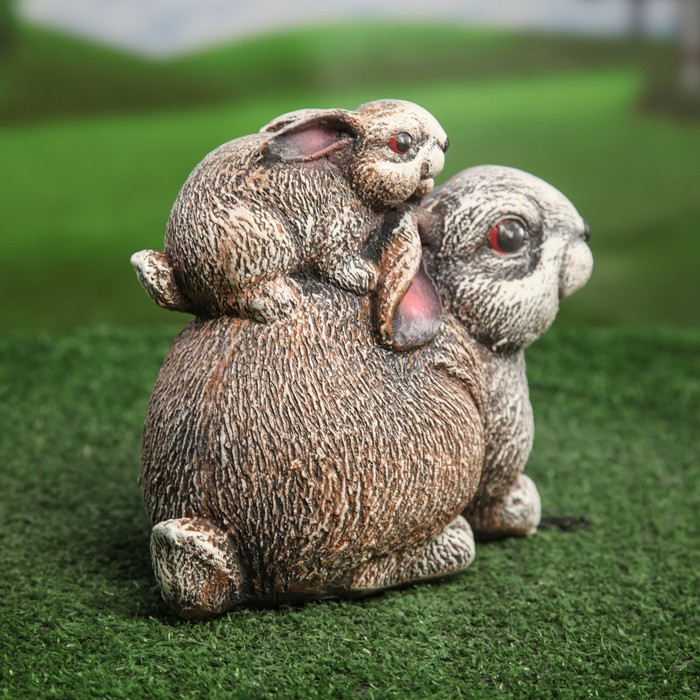 Сувенир - садовый "Зайчик на зайчике" коричневый