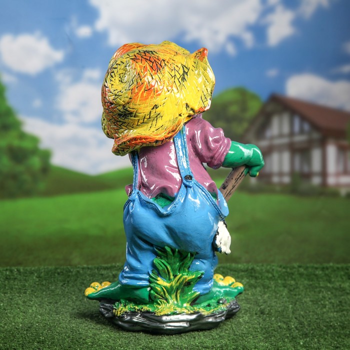 Садовая фигура "Лягушка с лопатой" 50 см микс УЦЕНКА