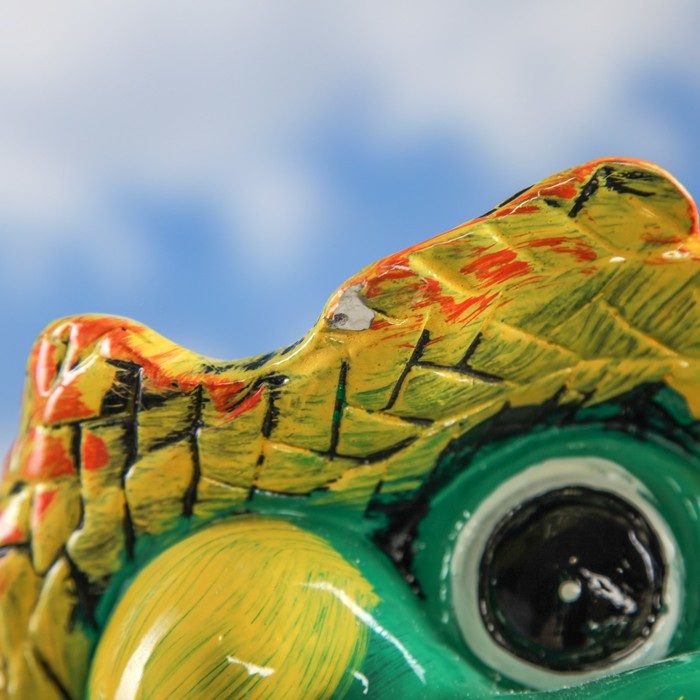 Садовая фигура "Лягушка с лопатой" 50 см микс УЦЕНКА