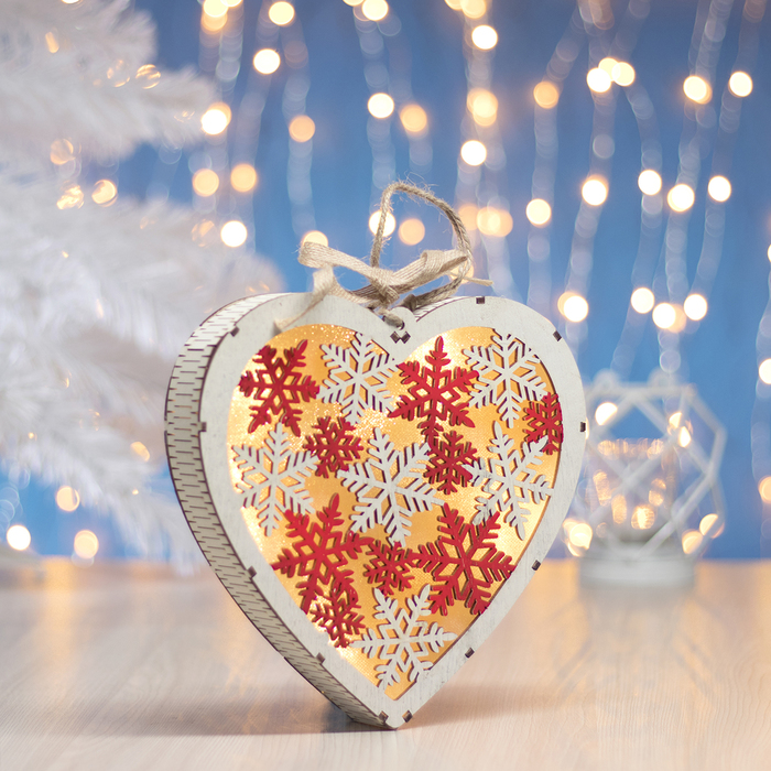 Фигура деревянная "Сердце Снежинки", 19х19х3.5 см, 2*AA (не в компл.) 5 LED, белое