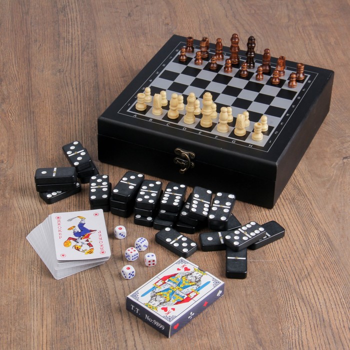 Набор 3 в 1: шахматы, домино, 2 колоды карт, 25 х 25 см